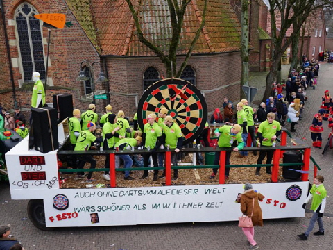 Beschallung Karnevalswagen     Beschallung Karnevalswagen
